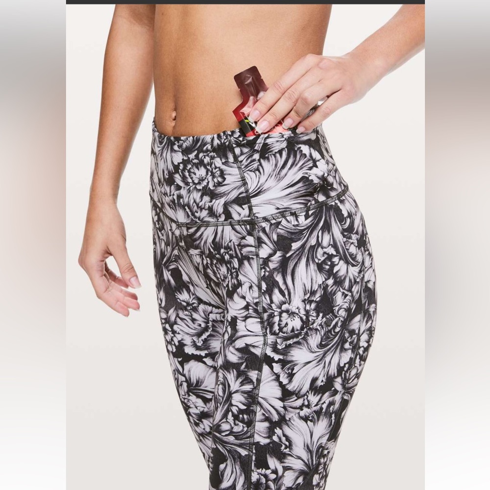 Lululemon Fast & Free Crop II *Nulux 19" - Picture 10 of 11